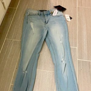 Rolled cuff crops Jean light washed